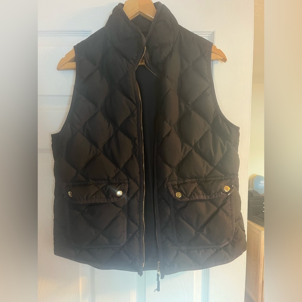 Jcrew black quilted vest size medium